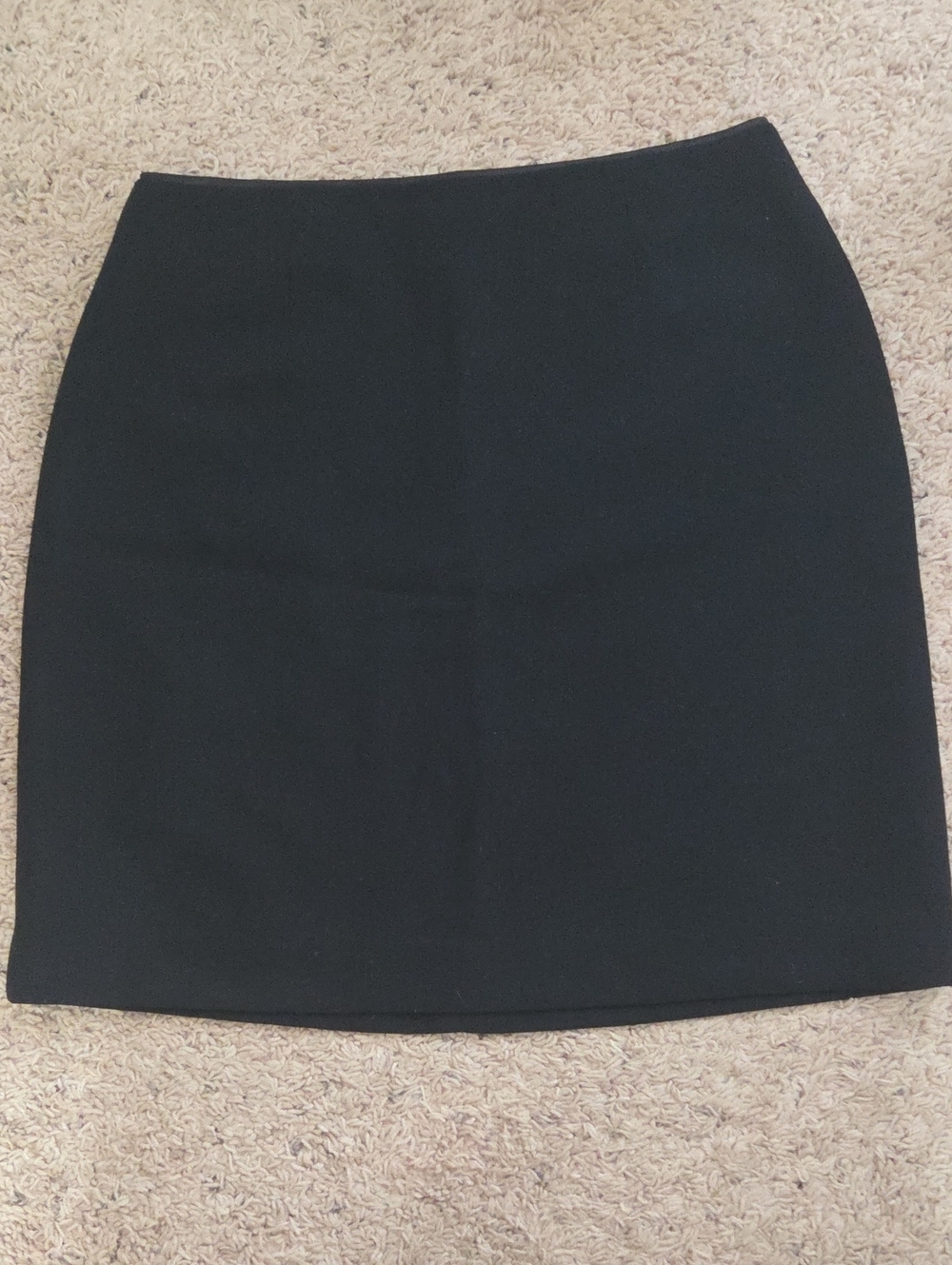 GAP Black Mini Skirt - Classic Straight Cut